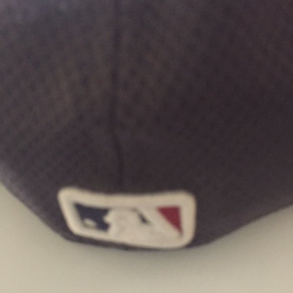 Boston Red Sox World Series 2013 New Baseball cap w/stickers/tags - Picture 3 of 7